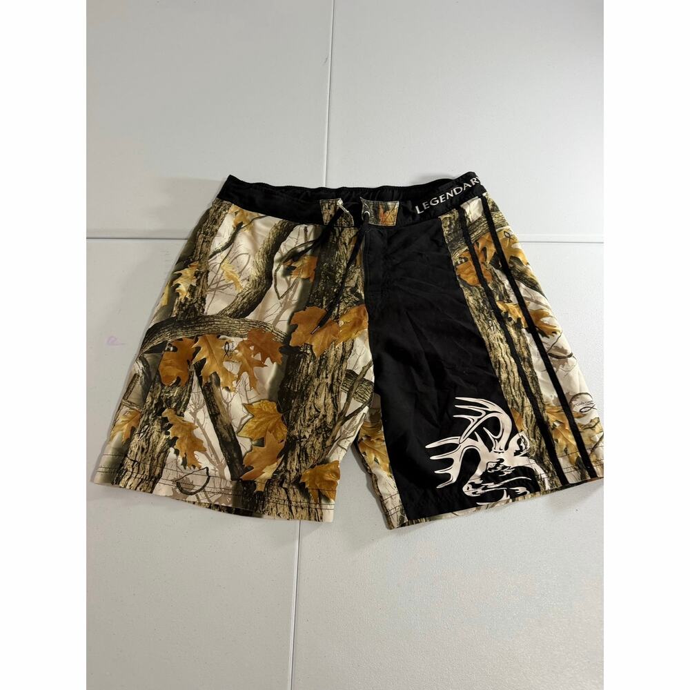 Legendary Whitetails Camo Cargo Shorts Size XL Mossy Oak Deer Skull Logo